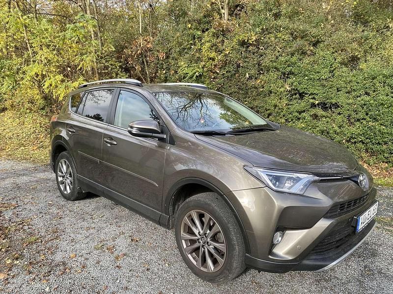 Gebraucht 2016 Toyota RAV4 Edition SUV | 19.800 € (Fairer Preis) - Bild 1/3