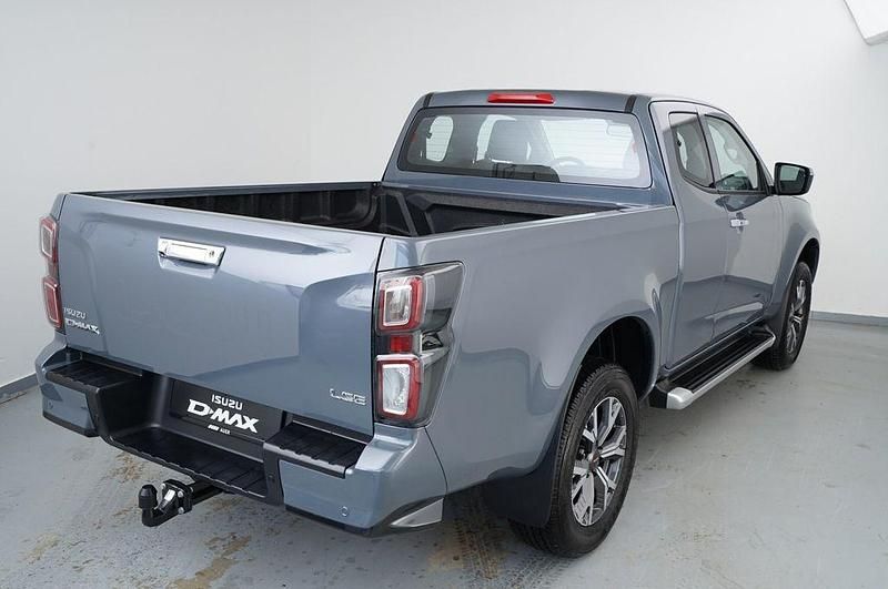 Gebraucht Isuzu D-Max 163 PS (119 kW) 2024 Grau Abholung