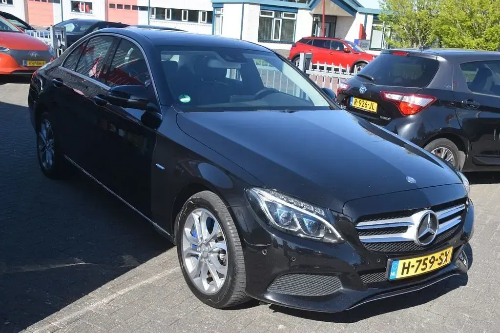 Gebraucht Mercedes C350e Edition 279 PS (205 kW) 2018 Schwarz Limousine