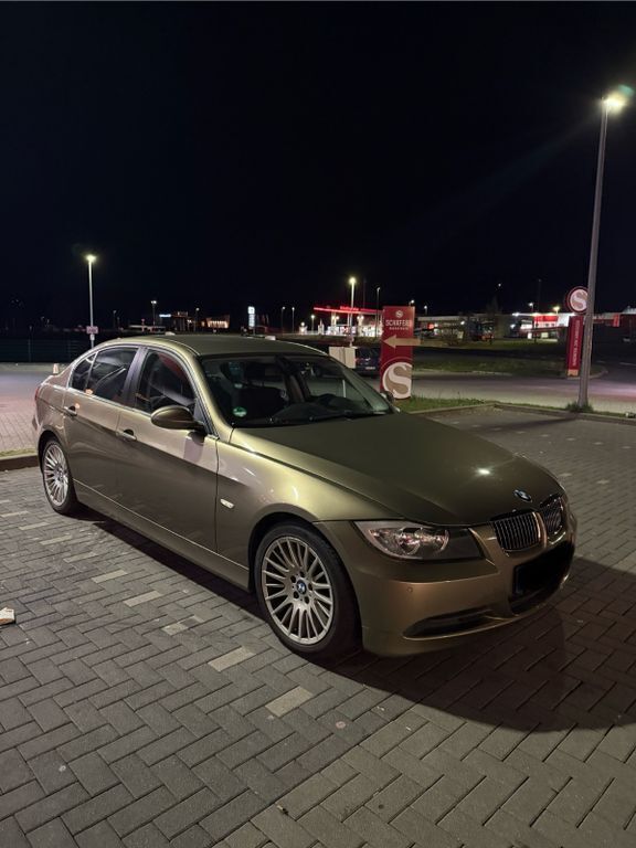 Gold Gebraucht 2006 BMW 325 Limousine | 5.400 € (Fairer Preis) - Bild 1/4