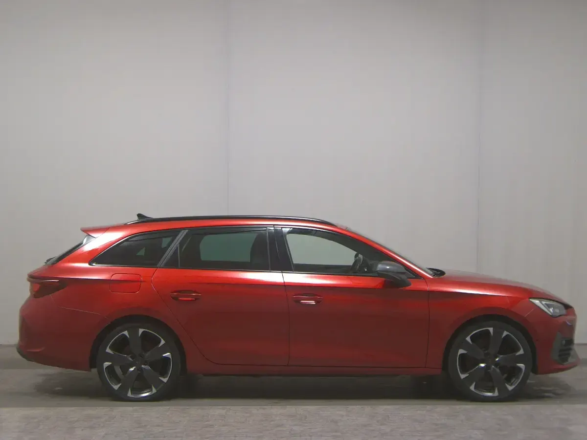 Usata Cupra Leon 245 CV (180 kW) 2022 Rosso Station wagon