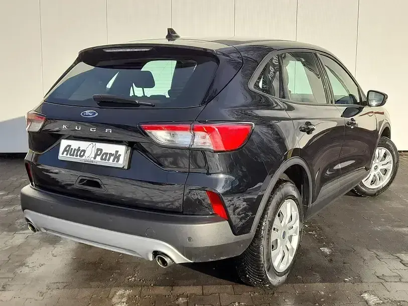 Gebraucht Ford Kuga 151 PS (111 kW) 2024 Schwarz SUV