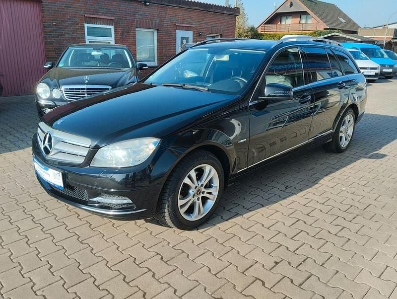 Gebraucht Mercedes C220 170 PS (125 kW) 2010 Schwarz Kombi