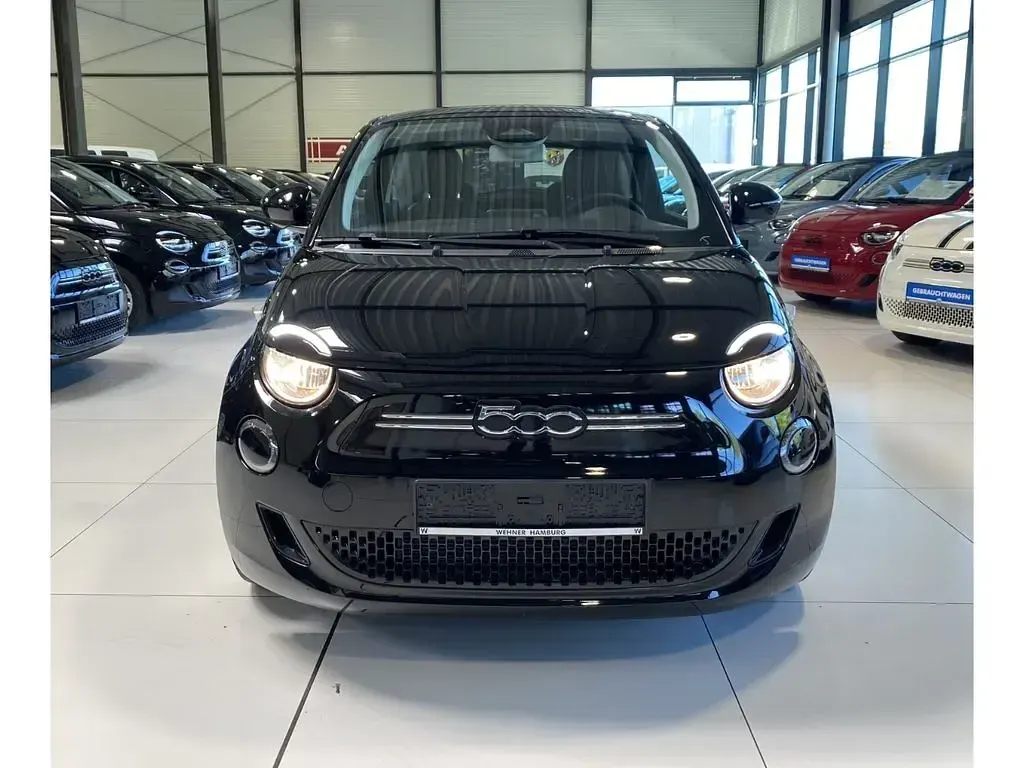 Gebraucht Fiat 500e Action 69 kW (95 PS) 2023 Colore esterno (onyx schwarz) Kleinwagen