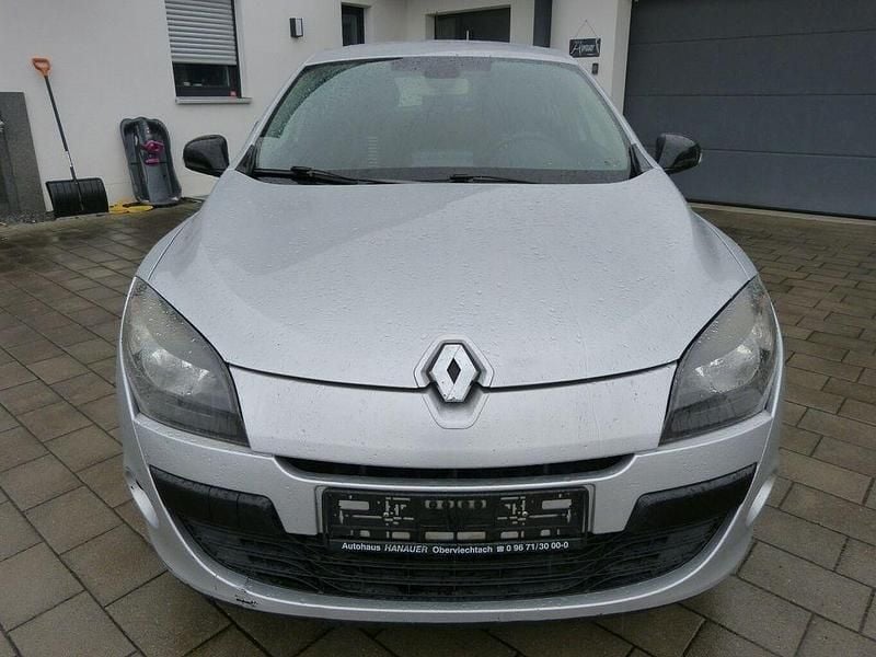 Gebraucht Renault Mégane III 110 PS (80 kW) 2014 Grau Limousine