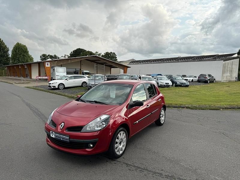 Rot Gebraucht 2009 Renault Clio III Kleinwagen | 3.599 € - Bild 1/4