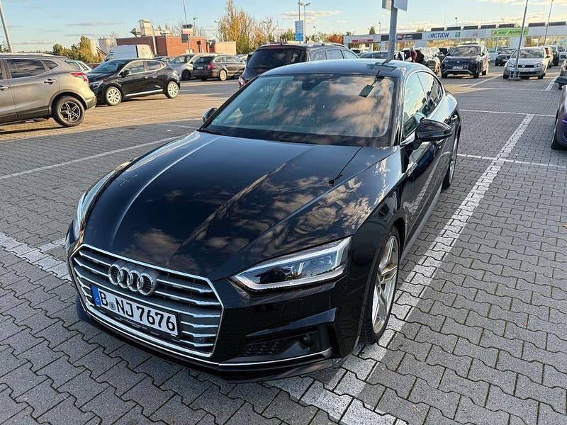 Schwarz Gebraucht 2018 Audi A5 Sportback Ambiente Kleinwagen | 22.500 € (Fairer Preis) - Bild 1/4