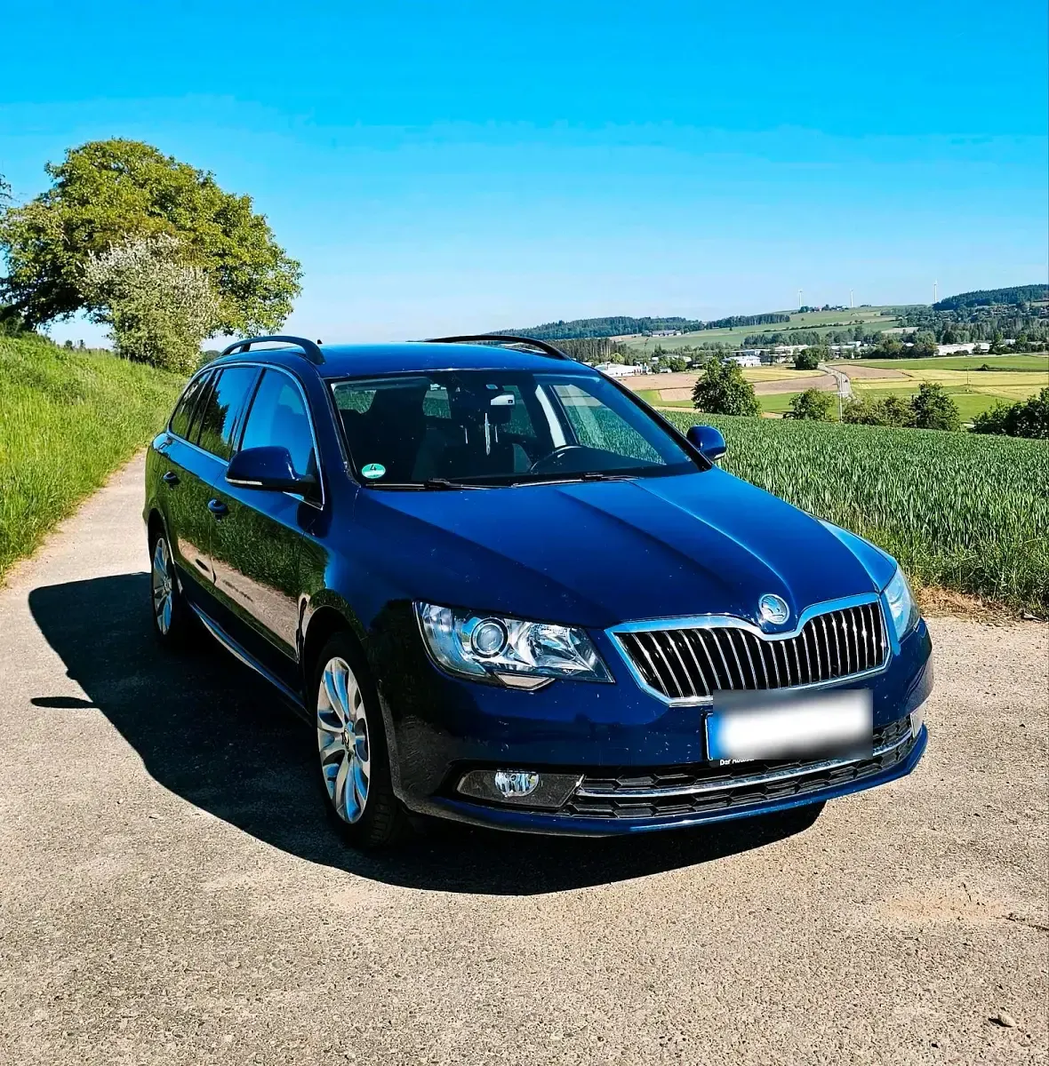 Gebraucht Skoda Superb 140 PS (102 kW) 2013 Blau Kombi