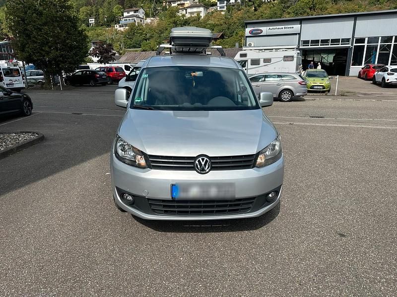 Silber Gebraucht 2011 VW Caddy Maxi Van / Kleinbus | 8.950 € (Teuer) - Bild 1/4