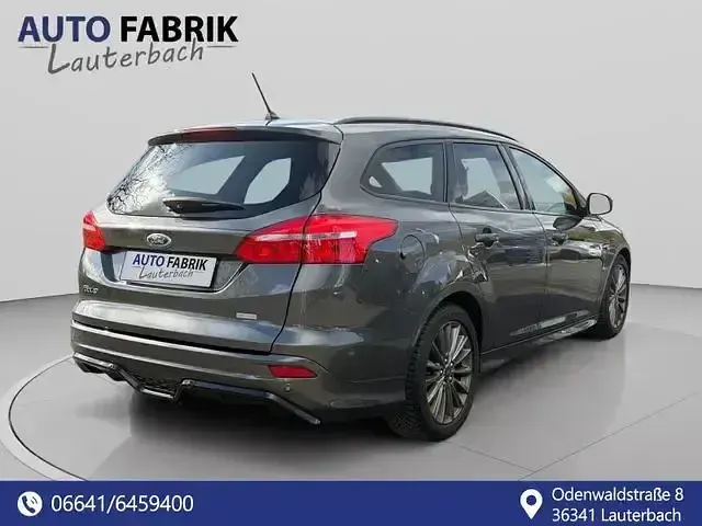 Używany Ford Focus ST-Line 140 KM (102 kW) 2018 Szary Kombi