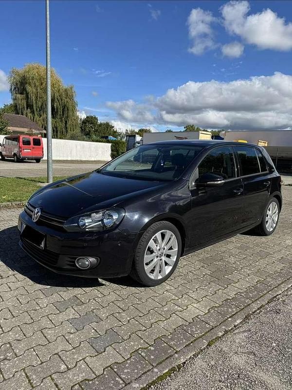 Schwarz Gebraucht 2010 VW Golf VI Team Kleinwagen | 5.300 € (Fairer Preis) - Bild 1/4