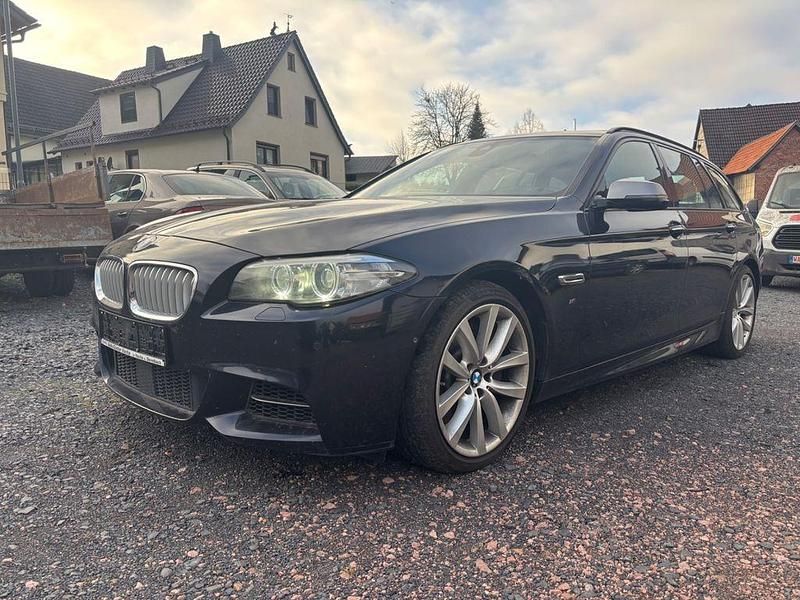 Blau Gebraucht 2016 BMW M550 Performance Limousine | 12.900 € (Guter Preis) - Bild 1/4