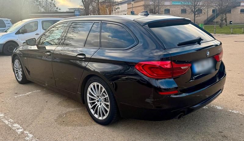 Gebraucht BMW 520 190 PS (139 kW) 2017 Schwarz Kombi