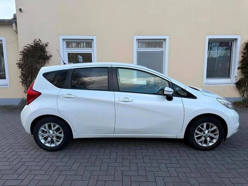 Gebraucht Nissan Note Acenta+ 80 PS (58 kW) 2014 Weiß Kleinwagen
