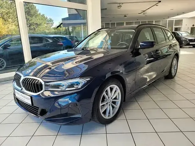 Gebraucht BMW 318 Shadowline 150 PS (110 kW) 2023 Blau Limousine