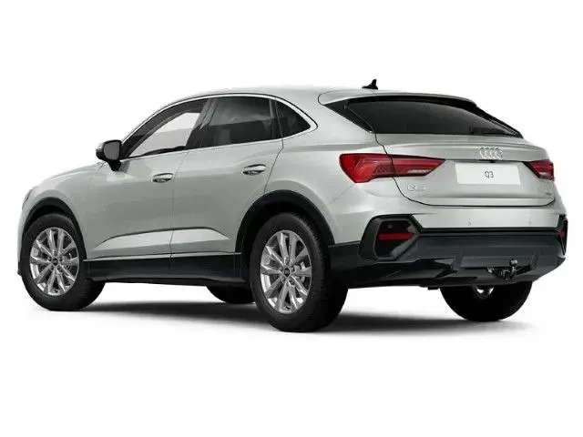 Usata Audi Q3 Sportback Ambiente 190 CV (139 kW) 2023 Argento SUV