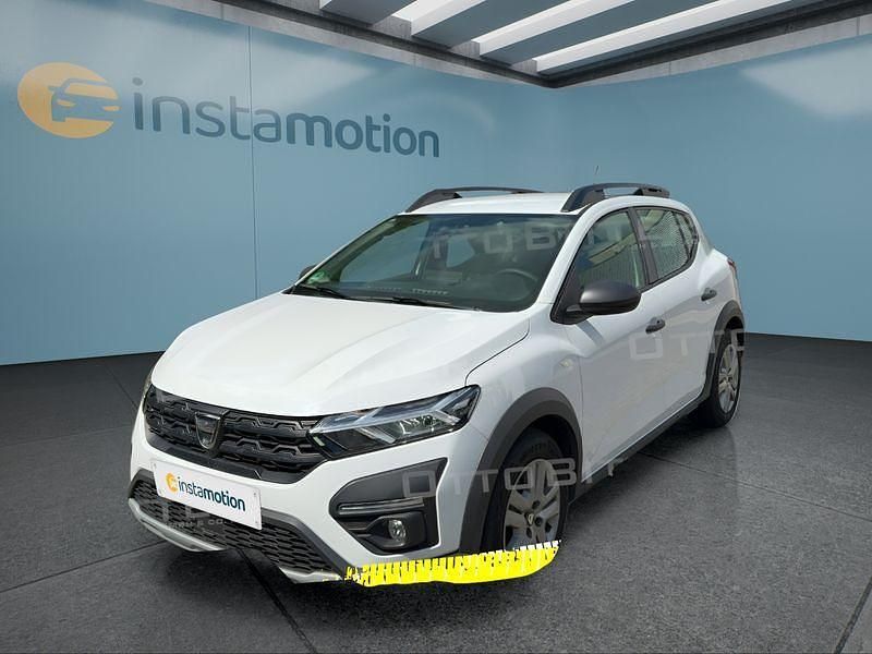 Weiß Gebraucht 2021 Dacia Sandero Stepway Kleinwagen | 13.449 € (Fairer Preis) - Bild 1/4