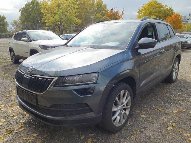 Quarzgrau metallic (metallic) Gebraucht 2019 Skoda Karoq Style SUV | 19.930 € (Etwas zu teuer) - Bild 1/4