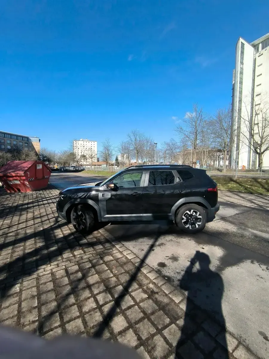 Używany Dacia Duster 130 KM (95 kW) 2025 Czarny SUV