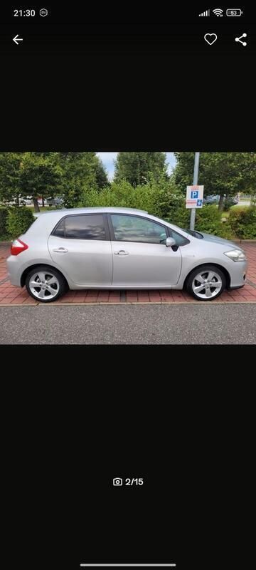 Grau Gebraucht 2010 Toyota Auris Hybrid Limousine | 8.100 € (Fairer Preis) - Bild 1/4