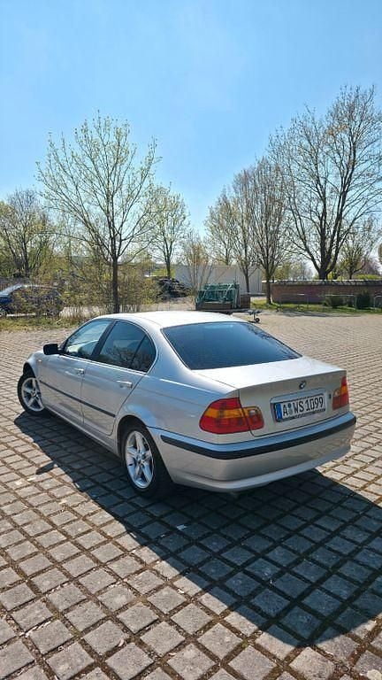 Gebraucht BMW 325 192 PS (141 kW) 2001 Silber Limousine