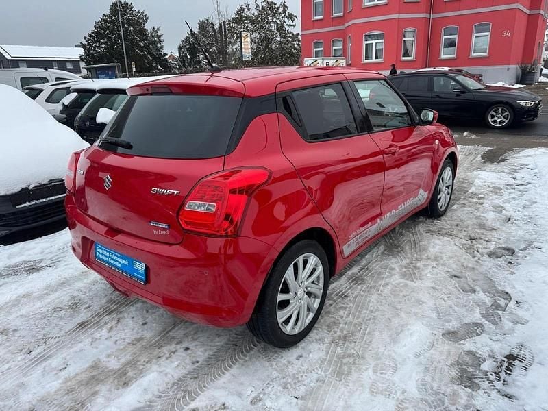 Gebraucht Suzuki Swift Comfort+ 83 PS (61 kW) 2021 Rot Kleinwagen