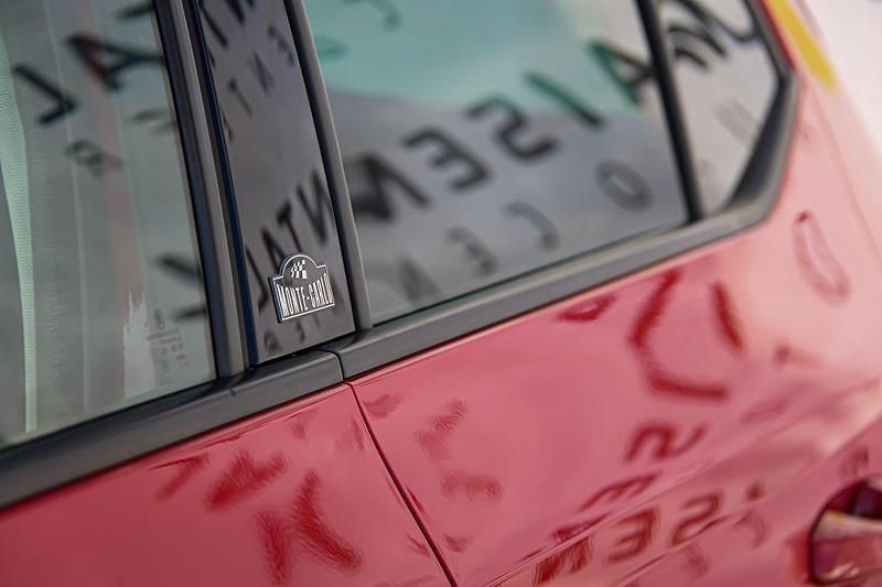 Gebraucht Skoda Fabia Monte Carlo 90 PS (66 kW) 2016 Rot Limousine