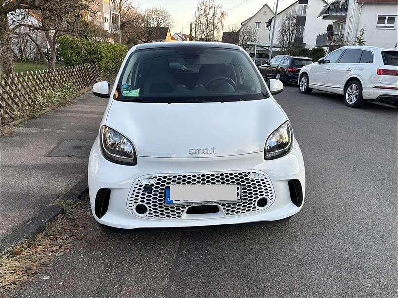 Gebraucht Smart ForFour Electric Drive Passion 60 kW (82 PS) 2021 Weiß Kleinwagen