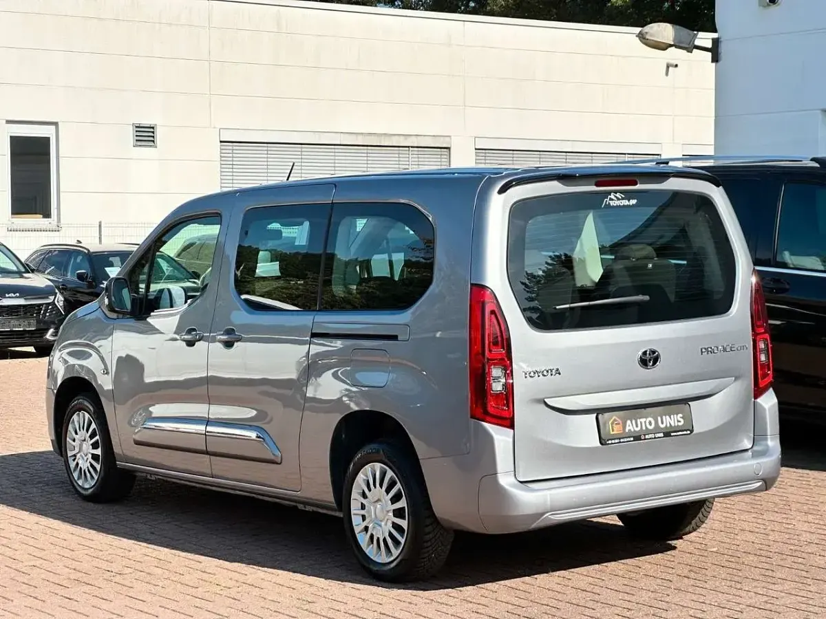 Gebraucht Toyota Proace Verso City 110 PS (80 kW) 2023 Silber Kombi