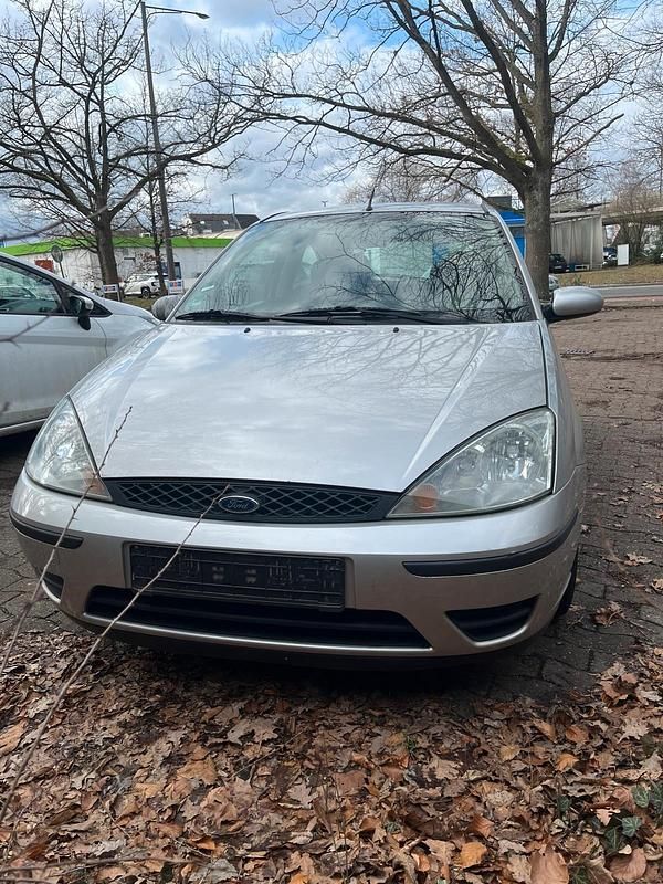Gebraucht Ford Focus 75 PS (55 kW) 2002 Silber Kleinwagen