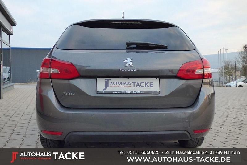 Gebraucht Peugeot 308 SW Style 110 PS (80 kW) 2017 Lackierung platiniumgrau/lackierung Kombi