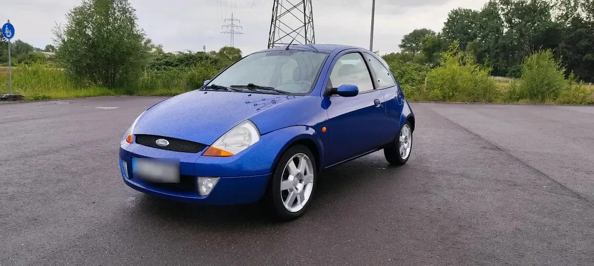 Gebraucht Ford SportKa 95 PS (69 kW) 2003 Blau Kleinwagen