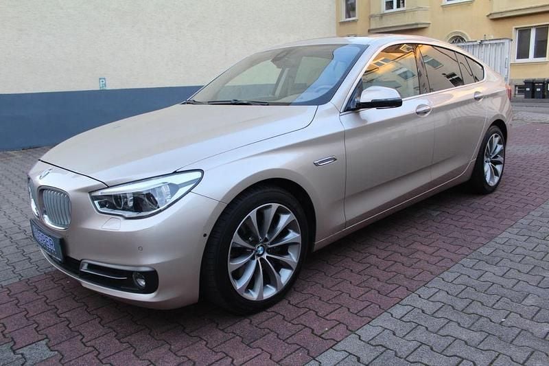 Silber Gebraucht 2014 BMW 530 Gran Turismo Comfort Edition Limousine | 12.990 € (Superpreis) - Bild 1/4