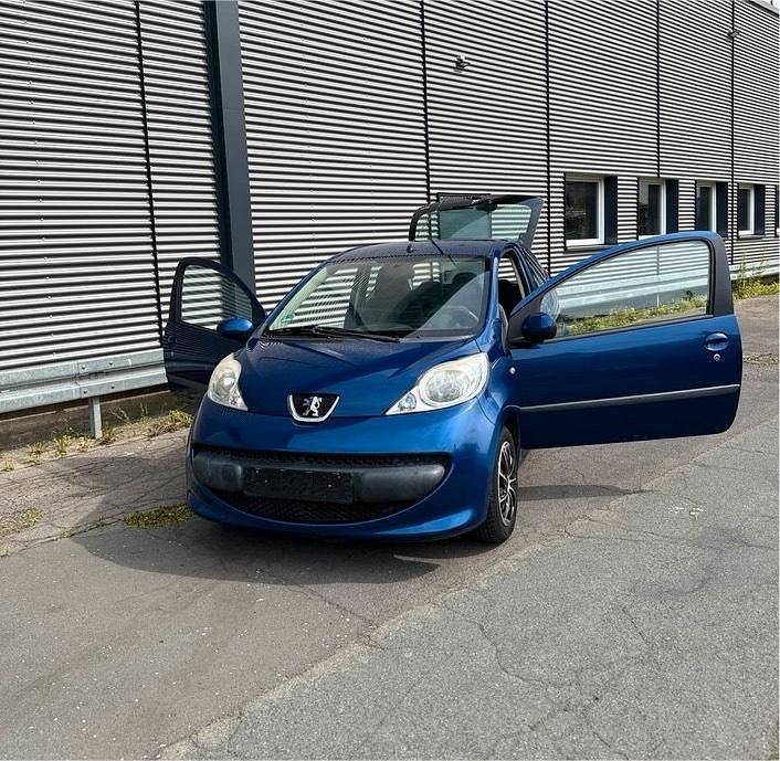 Blau Gebraucht 2006 Peugeot 107 Kleinwagen | 1.800 € (Fairer Preis) - Bild 1/4