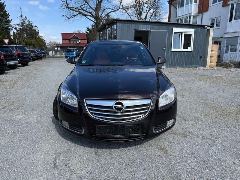 Gebraucht Opel Insignia 260 PS (191 kW) 2011 Braun Limousine