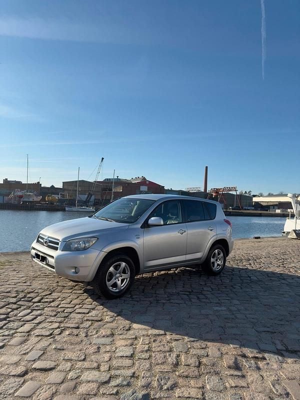 Gebraucht Toyota RAV4 177 PS (130 kW) 2006 Silber SUV