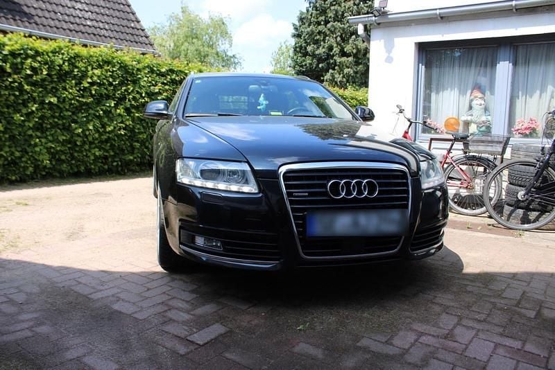 Schwarz Gebraucht 2010 Audi A6 S-Line Kombi | 11.499 € - Bild 1/4