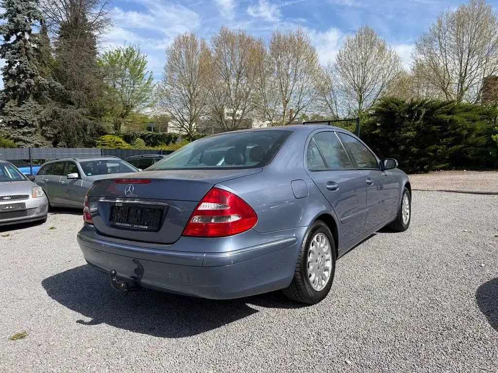 Gebraucht Mercedes E240 Elegance 177 PS (130 kW) 2003 Limousine