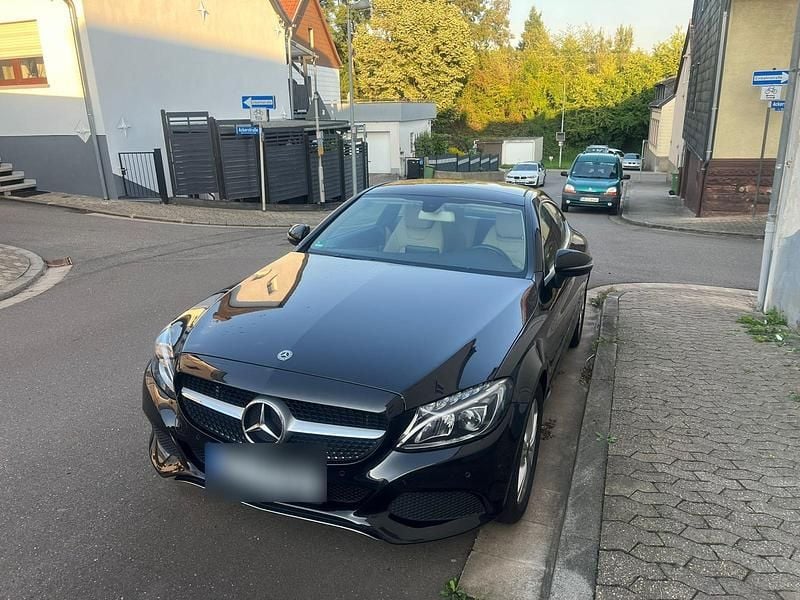 Gebraucht Mercedes C300 245 PS (180 kW) 2017 Schwarz Coupé