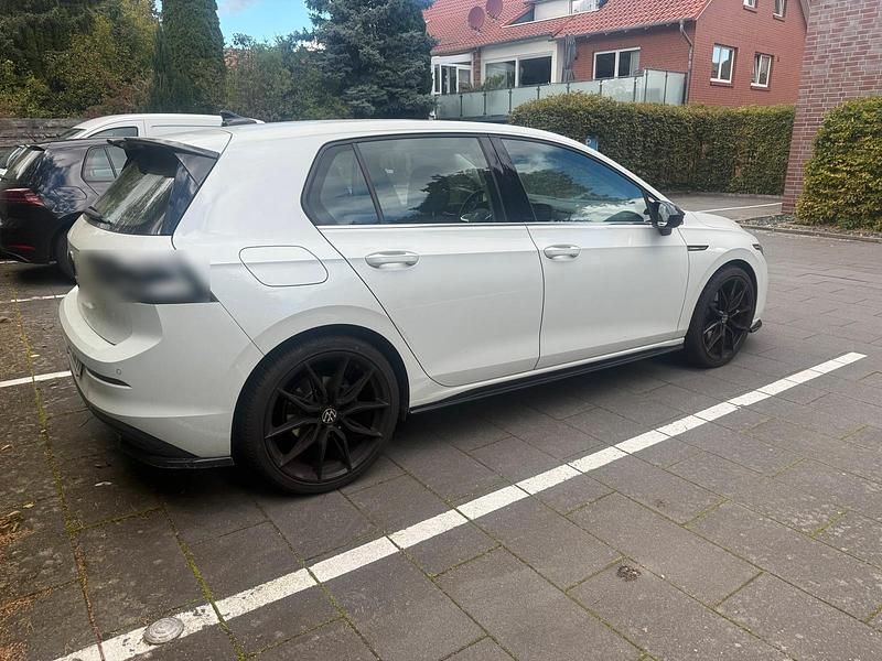 Gebraucht VW Golf VIII Edition 150 PS (110 kW) 2021 Weiß Kleinwagen