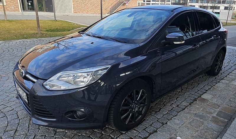 Gebraucht Ford Focus 149 PS (109 kW) 2014 Grau Kombi