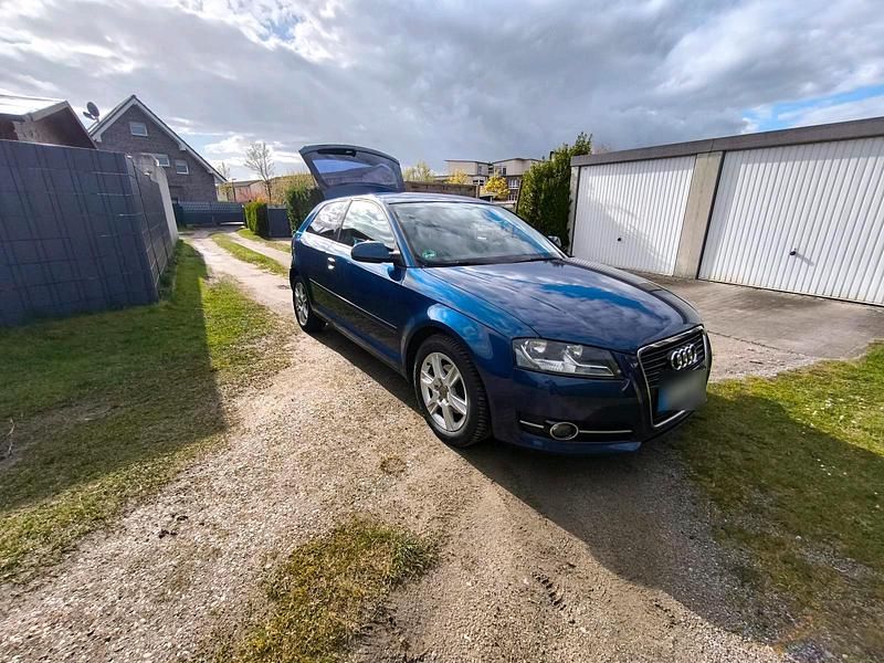 Gebraucht Audi A3 90 PS (66 kW) 2011 Blau Kleinwagen