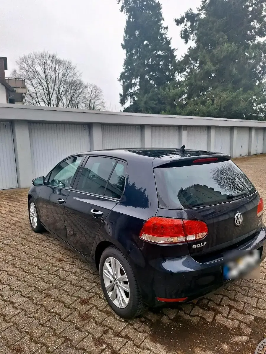 Gebraucht VW Golf VII 105 PS (77 kW) 2013 Blau Limousine