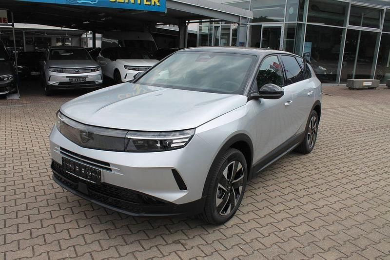 Silber Neu 2025 Opel Grandland X SUV | 35.890 € (Etwas zu teuer) - Bild 1/4