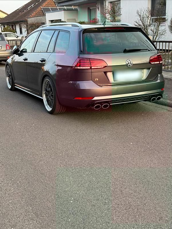 Gebraucht VW Golf VII R 310 PS (228 kW) 2018 Grau Kombi