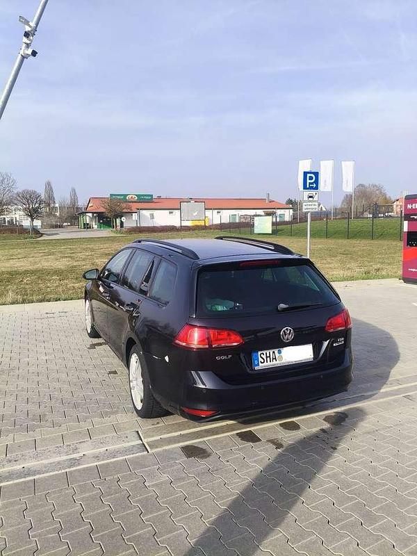 Gebraucht VW Golf VII Trendline 90 PS (66 kW) 2015 Limousine