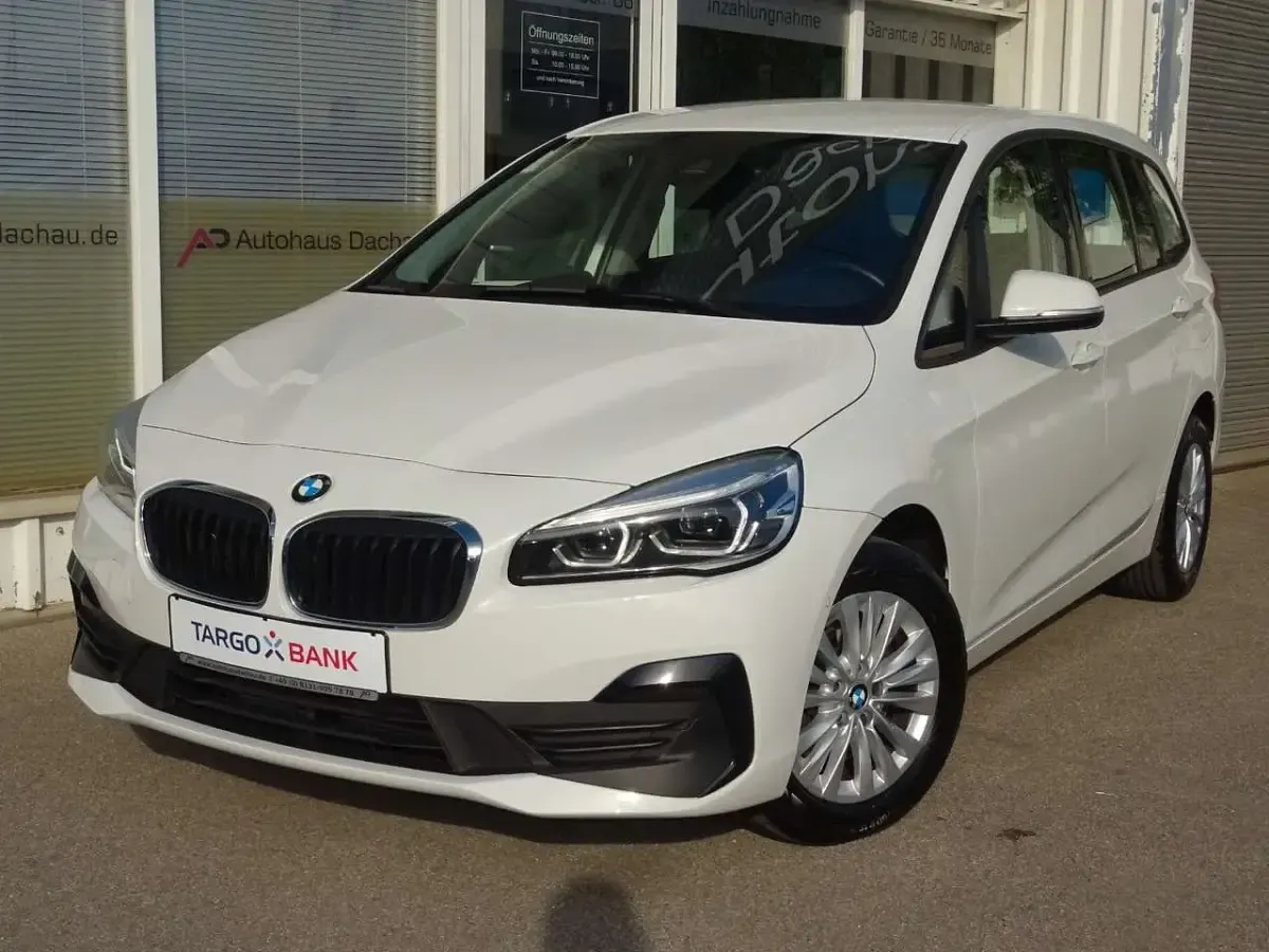 Gebraucht BMW 218 Advantage 136 PS (100 kW) 2023 Alpinweiss 3 Van / Kleinbus