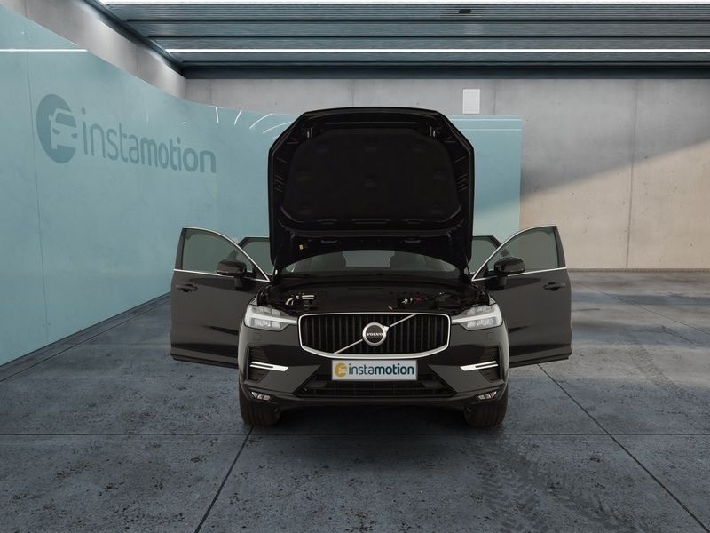 Gebraucht Volvo XC60 Core 197 PS (144 kW) 2023 Schwarz SUV