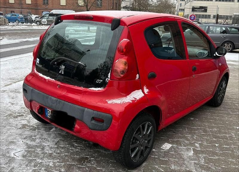 Gebraucht Peugeot 107 Filou 68 PS (50 kW) 2010 Rot Kleinwagen