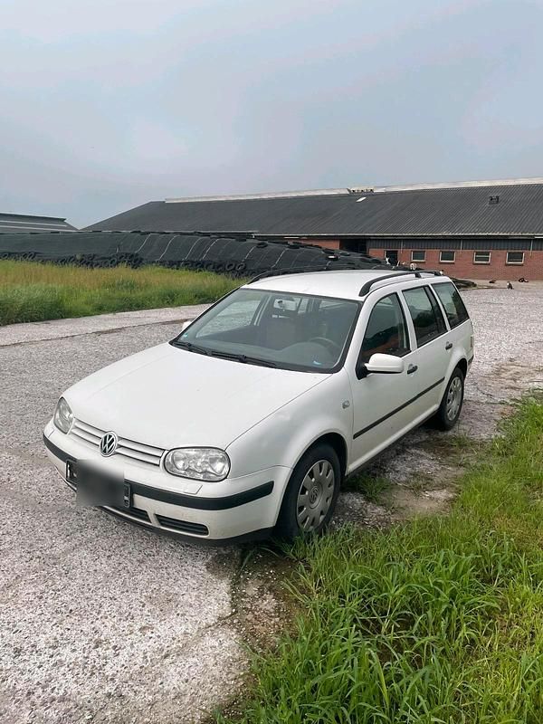 Weiß Gebraucht 2004 VW Golf IV Kombi | 350 € (Superpreis) - Bild 1/4